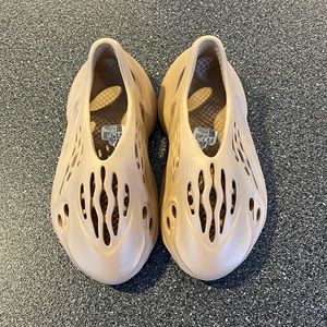 Adidas Yeezy Foam RNNR